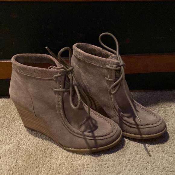 Lucky Brand Shoes - Lucky Brand 6.5 Wedge Bootie